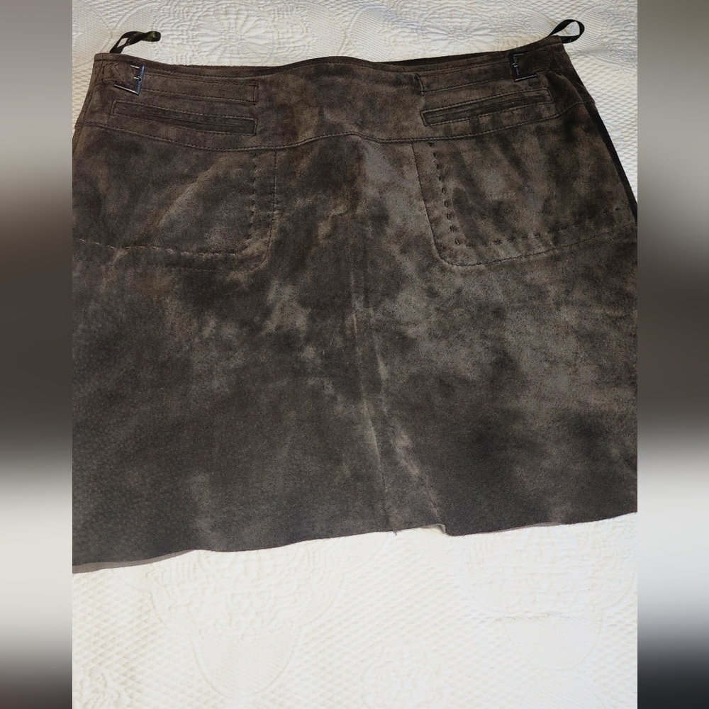 Elegant Brown Suede Skirt